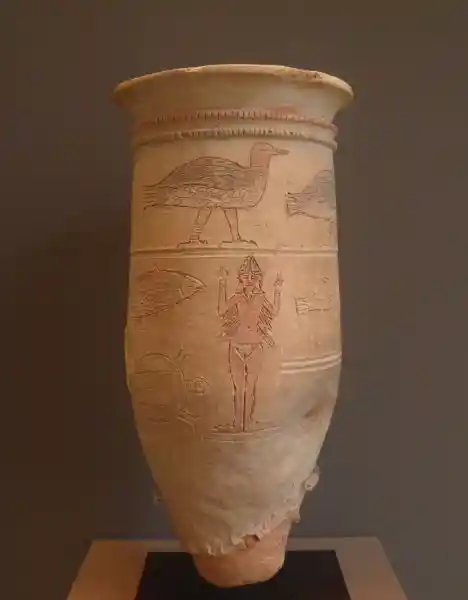 Pubic triangle of goddess Ishtar on a vase